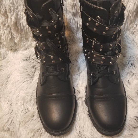 🖤..Studded boots .🖤 - Picture 4 of 4